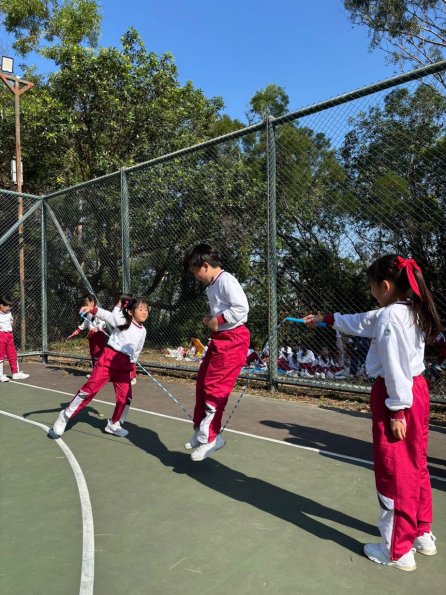 076ada0b-fe01-4fe7-9b3d-2b8087daa3d9