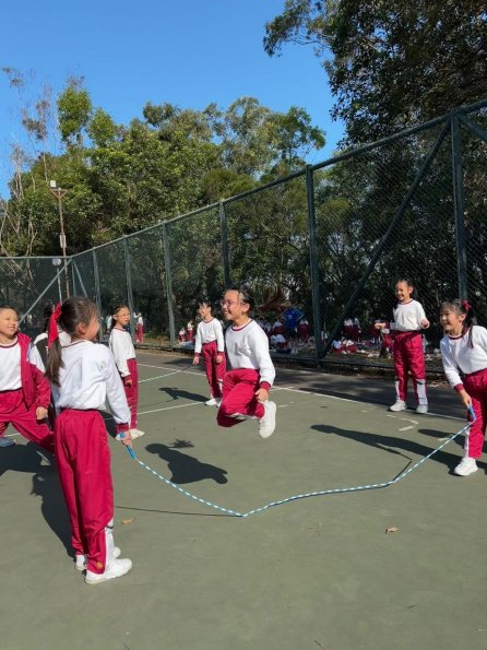 f61bea44-43cc-4dad-bd2f-6130c93c13d7