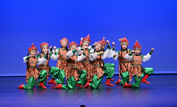 中國舞_小學_KN2P02_協和長沙灣_草原上的馬頭琴韻(蒙古)01