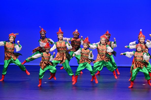 中國舞_小學_KN2P02_協和長沙灣_草原上的馬頭琴韻(蒙古)04