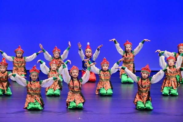 中國舞_小學_KN2P02_協和長沙灣_草原上的馬頭琴韻(蒙古)05