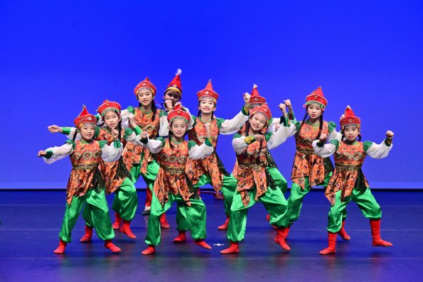 中國舞_小學_KN2P02_協和長沙灣_草原上的馬頭琴韻(蒙古)07